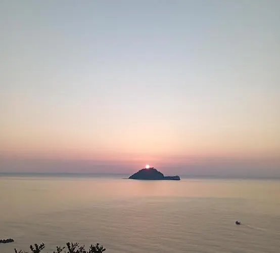 Nido Sul Mare Bed & Breakfast Alassio